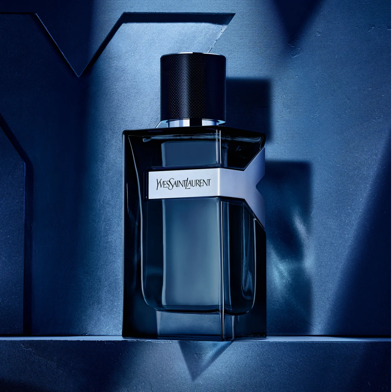 YVES DE SAINT LAURENT